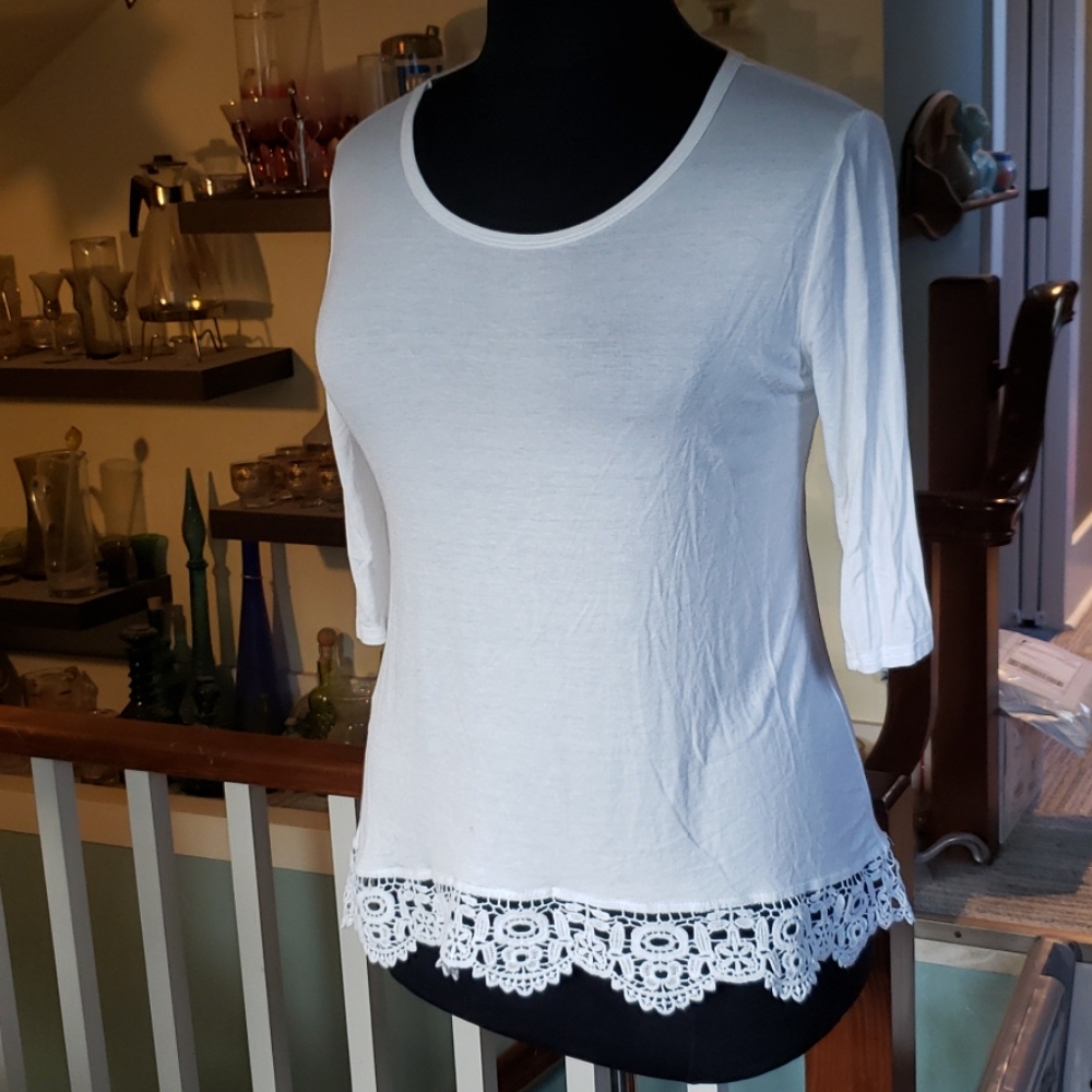 Yes Fashion Womans White Elbow Length Sleeves Lace Trimmed Tunic